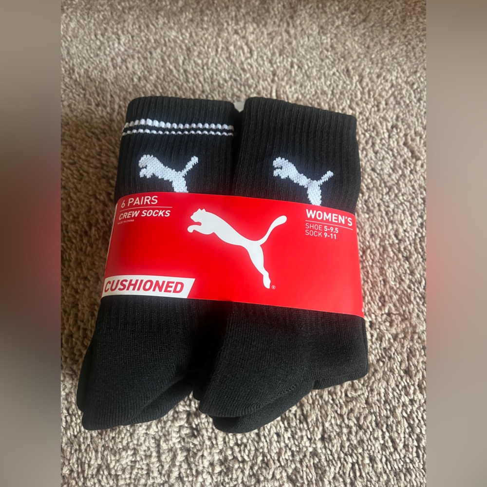 Puma socks, womens sz 7-9 brand new never worn.